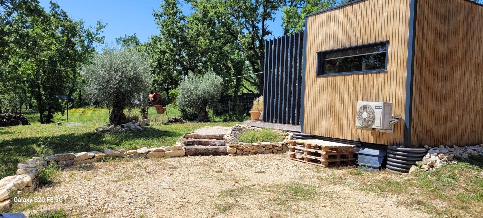 Tiny House Sud Du Lot Le Montat Exterior foto